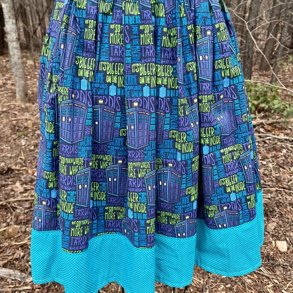 Doctor Who TARDIS Blue Dot Retro Pinup Fandom Swing Dress w/Pockets - Picture 6 of 8